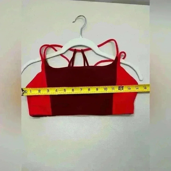 Athleta Two-Tone Red Bra Studio Light Impact A-C Strappy Back VGC Size M - Picture 10 of 10
